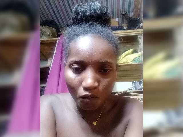 Oddajajo posnetke zaslona Happiness007