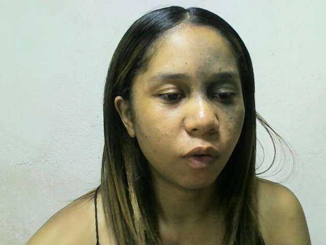 Oddajajo posnetke zaslona Harivelo22