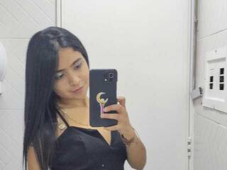 Erotični video klepet HelenaCyrus