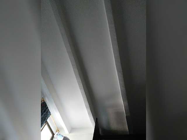 Oddajajo posnetke zaslona HellenCox