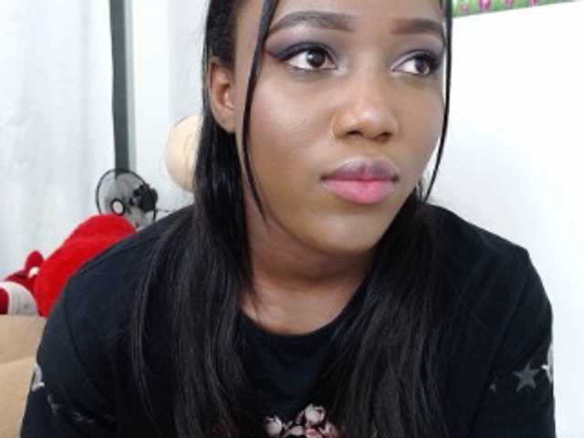 Oddajajo posnetke zaslona hellenjhonson