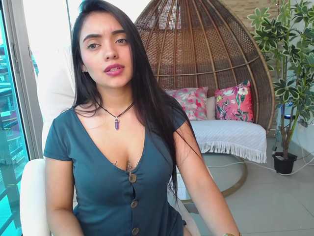 Oddajajo posnetke zaslona HellenRoss