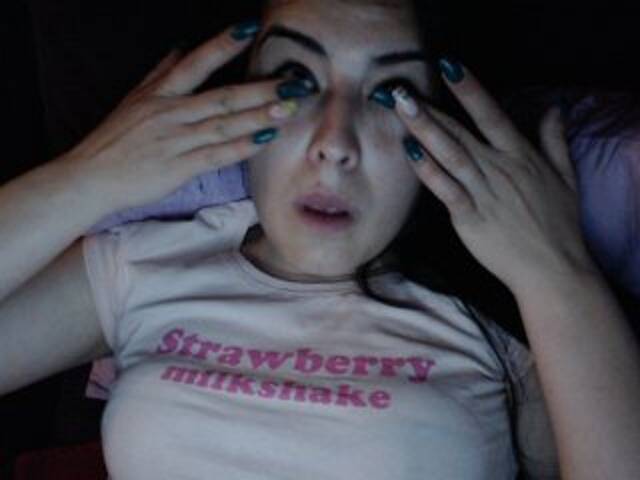 Oddajajo posnetke zaslona HelloKitty20