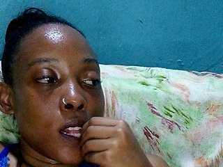 Erotični video klepet Hennesy-Camila