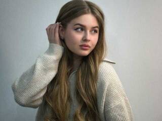 Erotični video klepet HeyBelly