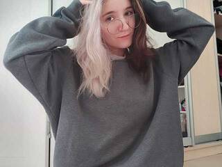 Erotični video klepet HolySteel