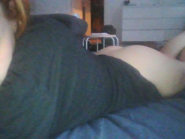 Oddajajo posnetke zaslona HolySweetiePoly