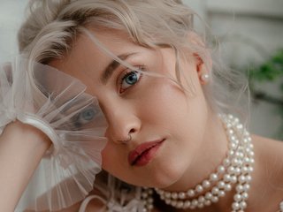 Erotični video klepet HoneyCherry