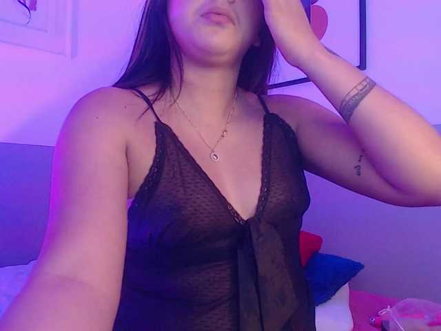 Fotografije hornyalisson I been a bad girl, destroy my pussy with your tips LUSH IS ON!!! @remain