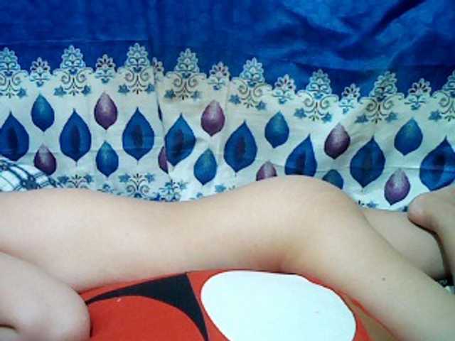 Oddajajo posnetke zaslona HornyGirl69xx