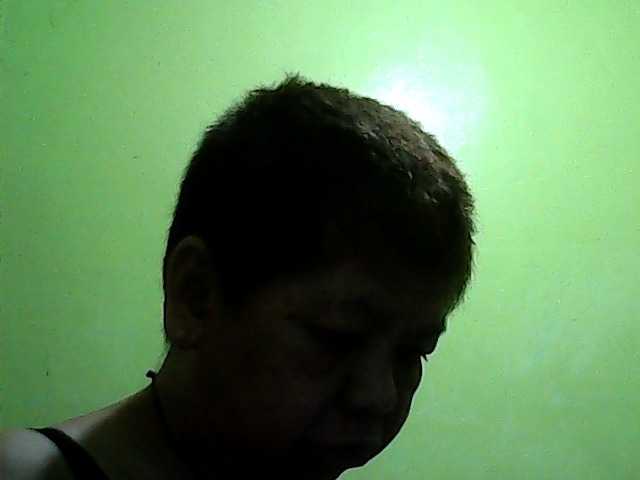 Oddajajo posnetke zaslona HornyGranny