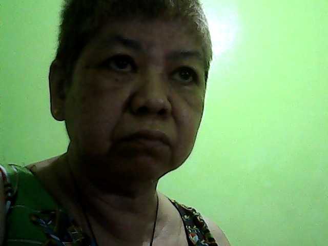 Oddajajo posnetke zaslona HornyGranny