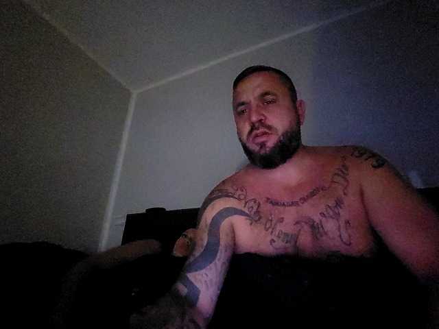 Oddajajo posnetke zaslona Horrnnycouple