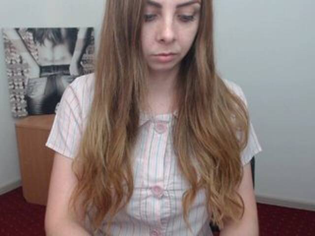 Oddajajo posnetke zaslona Hot-Fantasy