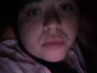Oddajajo posnetke zaslona Hot69baby