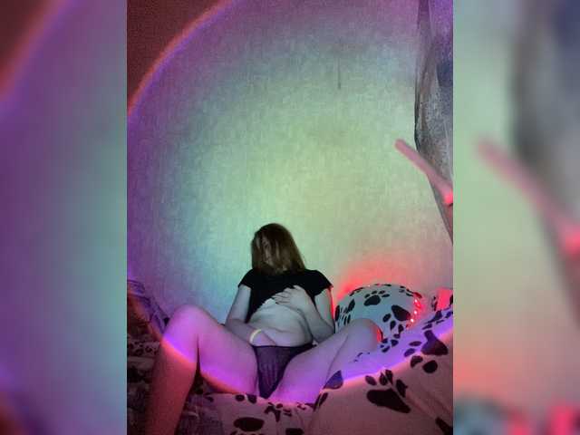 Oddajajo posnetke zaslona HotAnastysis1