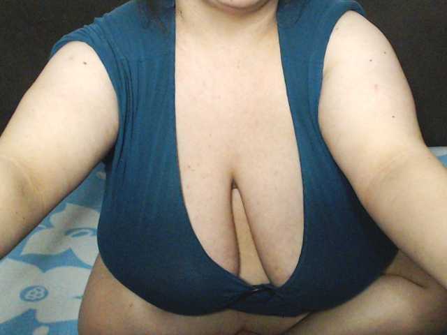 Fotografije hotbbwboobs Hi guys. I'm new here. Make me happy #40 flash boobs #50 oil lotion on boobs #60 flash ass #80 flash pussy #100 Snapchat #150 naked #170 finger pussy #200 Dildo in pussy