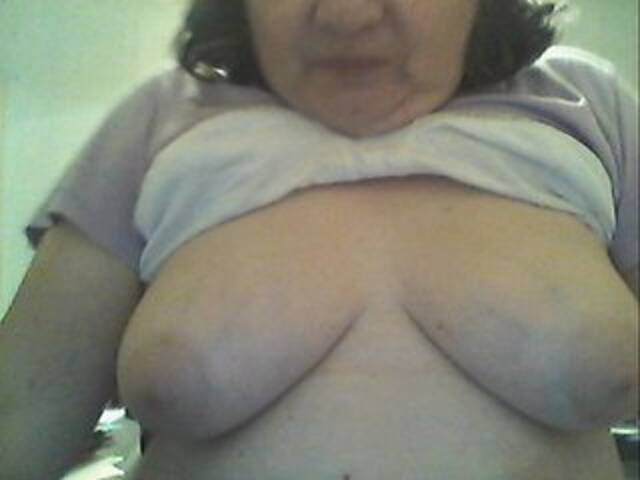 Oddajajo posnetke zaslona Hotcutiefun