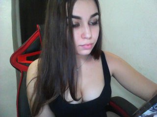 Oddajajo posnetke zaslona hotgirl888