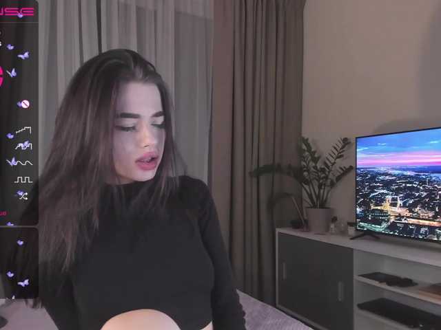 Oddajajo posnetke zaslona HotGirlEva