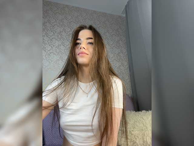 Oddajajo posnetke zaslona HotGirlEva