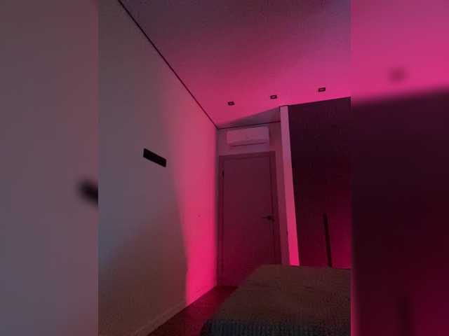 Oddajajo posnetke zaslona HotGirlEva