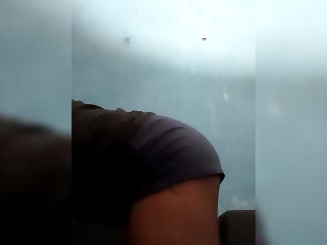 Oddajajo posnetke zaslona HotGirlvina25