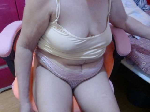 Oddajajo posnetke zaslona hotgrannyxx