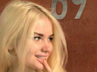 Erotični video klepet HotSexyBaby