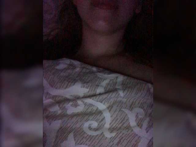 Oddajajo posnetke zaslona HottBabe