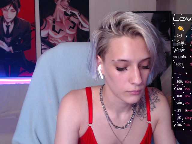 Oddajajo posnetke zaslona HottiDevil