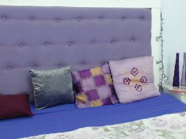 Oddajajo posnetke zaslona HottieBadGirl