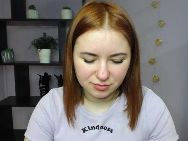 Oddajajo posnetke zaslona hottiexLayla