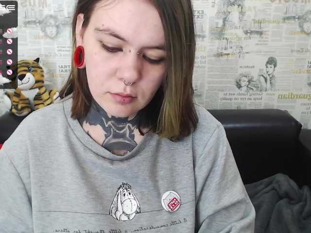 Oddajajo posnetke zaslona Icewomanx