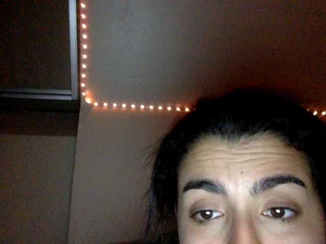 Oddajajo posnetke zaslona ImanAla