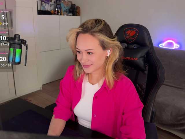 Oddajajo posnetke zaslona Liya_Keyyy