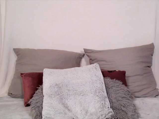 Oddajajo posnetke zaslona ImHotBella