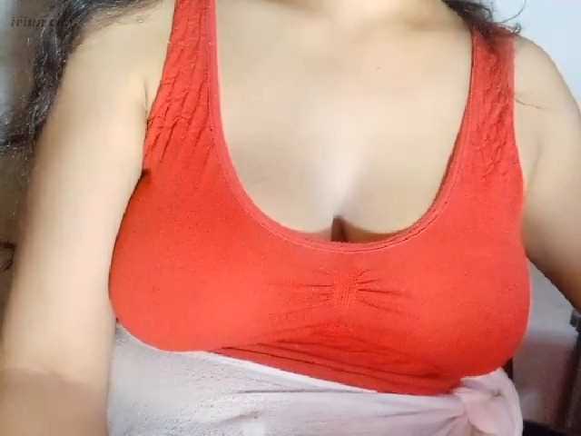 Fotografije indiagirl50 Hi guys Private is open Go and request private please... sound and best video in private show only