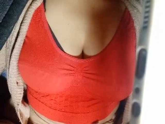Fotografije indiagirl50 Hi guys Private is open Go and request private please... sound and best video in private show only
