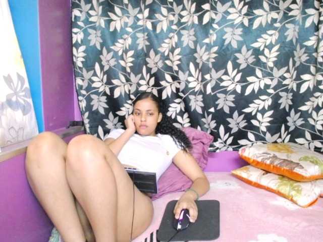 Oddajajo posnetke zaslona Indianmaxine07