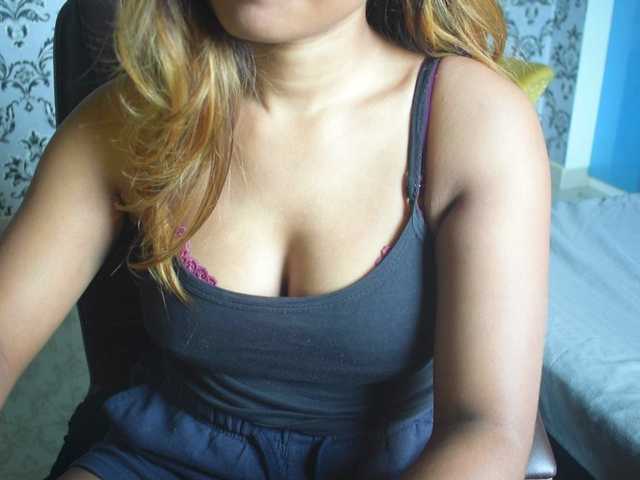 Fotografije indianpriya 500 tokens for pvt and c2c | deep fingering | squirt show in private |55 tk , 77 tk help me squirt on ultra high #asian #indian