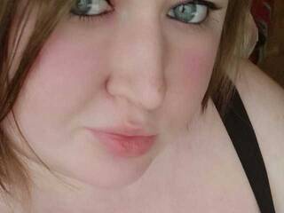 Erotični video klepet IngaPleasure