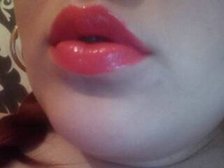 Erotični video klepet InnocentEvil