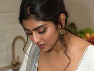 Erotični video klepet IqraQueen