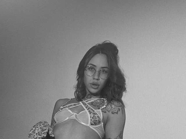 Fotografija profila v_-_-_v