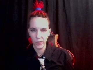 Oddajajo posnetke zaslona IrwiTomboy