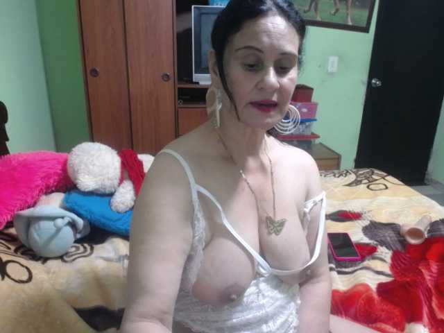 Oddajajo posnetke zaslona isabella-ruiz