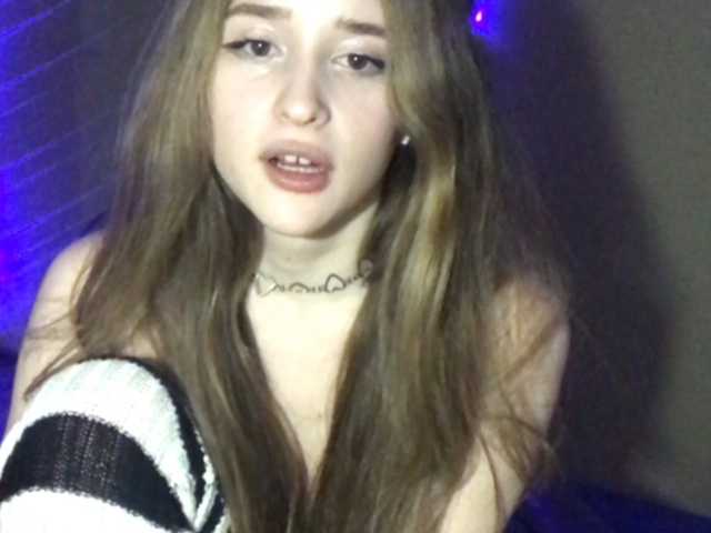 Oddajajo posnetke zaslona Ivanka-Chan