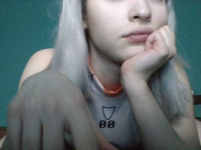 Oddajajo posnetke zaslona Ivanka-Chan