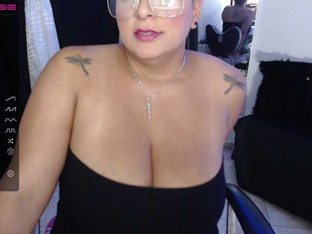 Oddajajo posnetke zaslona jenn-sexy